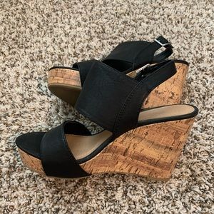 Black wedges
